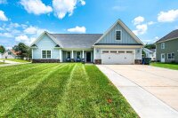 1704 Pipers Ridge Circle, Conover, NC 28613, MLS # 4172832 - Photo #1