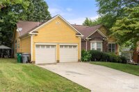 11823 Harris Ridge Drive, Charlotte, NC 28269, MLS # 4178367 - Photo #1