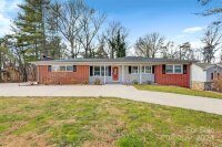 2726 Fairwood Drive, Hudson, NC 28638, MLS # 4179495 - Photo #1