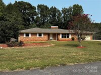 174 Huntington Drive, Hudson, NC 28638, MLS # 4180364 - Photo #1