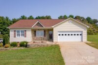 2098 Rocketts Way, Newton, NC 28658, MLS # 4182801 - Photo #1