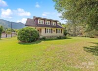 38 Timberline Drive, Maggie Valley, NC 28751, MLS # 4184139 - Photo #2