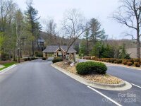 328 Carriage Crest Drive, Hendersonville, NC 28791, MLS # 4185469 - Photo #13