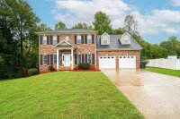 2640 Ironwood Drive, Hickory, NC 28602, MLS # 4188272 - Photo #1