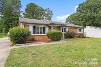 6343 Covecreek Drive, Charlotte, NC 28215, MLS # 4188763 - Photo #1