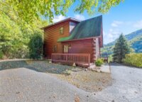 131 Elm Drive, Maggie Valley, NC 28751, MLS # 4190229 - Photo #3