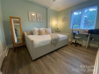 2427 Vail Avenue Unit B17, Charlotte, NC 28207, MLS # 4191731 - Photo #9