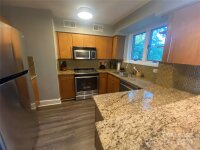 2427 Vail Avenue Unit B17, Charlotte, NC 28207, MLS # 4191731 - Photo #16