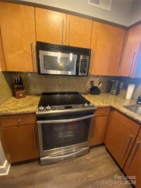 2427 Vail Avenue Unit B17, Charlotte, NC 28207, MLS # 4191731 - Photo #17