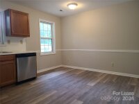 8004 Westbourne Drive, Charlotte, NC 28216, MLS # 4191757 - Photo #3