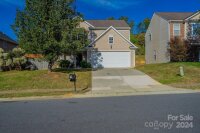 6840 Goldenwillow Drive, Charlotte, NC 28215, MLS # 4192901 - Photo #1