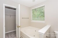 8104 Weeping Fig Lane, Charlotte, NC 28215, MLS # 4195241 - Photo #12