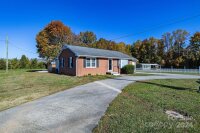 8 Forest Hill Road, Lexington, NC 27295, MLS # 4196047 - Photo #3