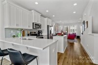 204 Monarch Creek Lane Unit The N, Charlotte, NC 28206, MLS # 4197326 - Photo #2