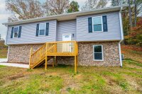 100 Dogwood Drive, Hickory, NC 28601, MLS # 4197808 - Photo #1