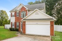 13209 Crooked Pine Court, Charlotte, NC 28215, MLS # 4198248 - Photo #4