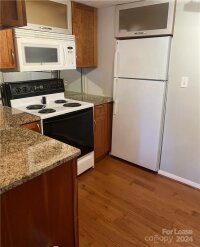 1050 21st Avenue Unit 71, Hickory, NC 28601, MLS # 4198654 - Photo #3