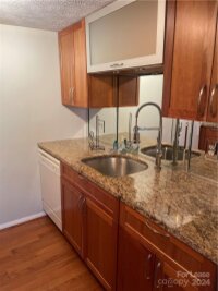 1050 21st Avenue Unit 71, Hickory, NC 28601, MLS # 4198654 - Photo #4