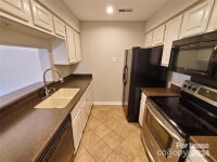 5003 Sharon Road Unit Q, Charlotte, NC 28210, MLS # 4199207 - Photo #9