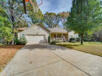 3247 Windbluff Drive, Charlotte, NC 28277, MLS # 4200317 - Photo #3