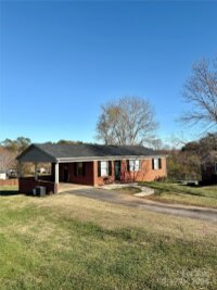 2107 Lamesa Court, Lenoir, NC 28645, MLS # 4203283 - Photo #2