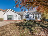 3916 Cedarbark Drive, Matthews, NC 28105, MLS # 4203339 - Photo #2