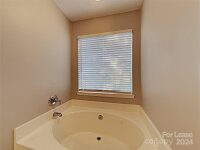 11909 Mourning Dove Lane, Charlotte, NC 28269, MLS # 4203730 - Photo #3