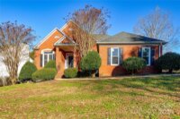 5839 Painted Fern Court, Charlotte, NC 28269, MLS # 4204621 - Photo #1