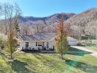 9502 Cruso Road, Canton, NC 28716, MLS # 4205969 - Photo #1