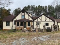 415 Falls Avenue, Granite Falls, NC 28630, MLS # 4206203 - Photo #2