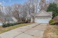 1824 Pipers Ridge Circle, Conover, NC 28613, MLS # 4206490 - Photo #2