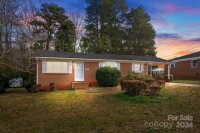 314 Moore Drive, Lexington, NC 27292, MLS # 4207995 - Photo #1