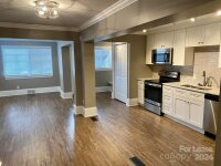 2231 Selwyn Avenue Unit 5, Charlotte, NC 28207, MLS # 4209370 - Photo #3