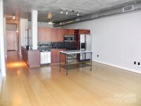 505 E 6th Street Unit 502, Charlotte, NC 28202, MLS # 4210601 - Photo #4