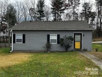 226 E Dogwood Lane, Hendersonville, NC 28792, MLS # 4214121 - Photo #2